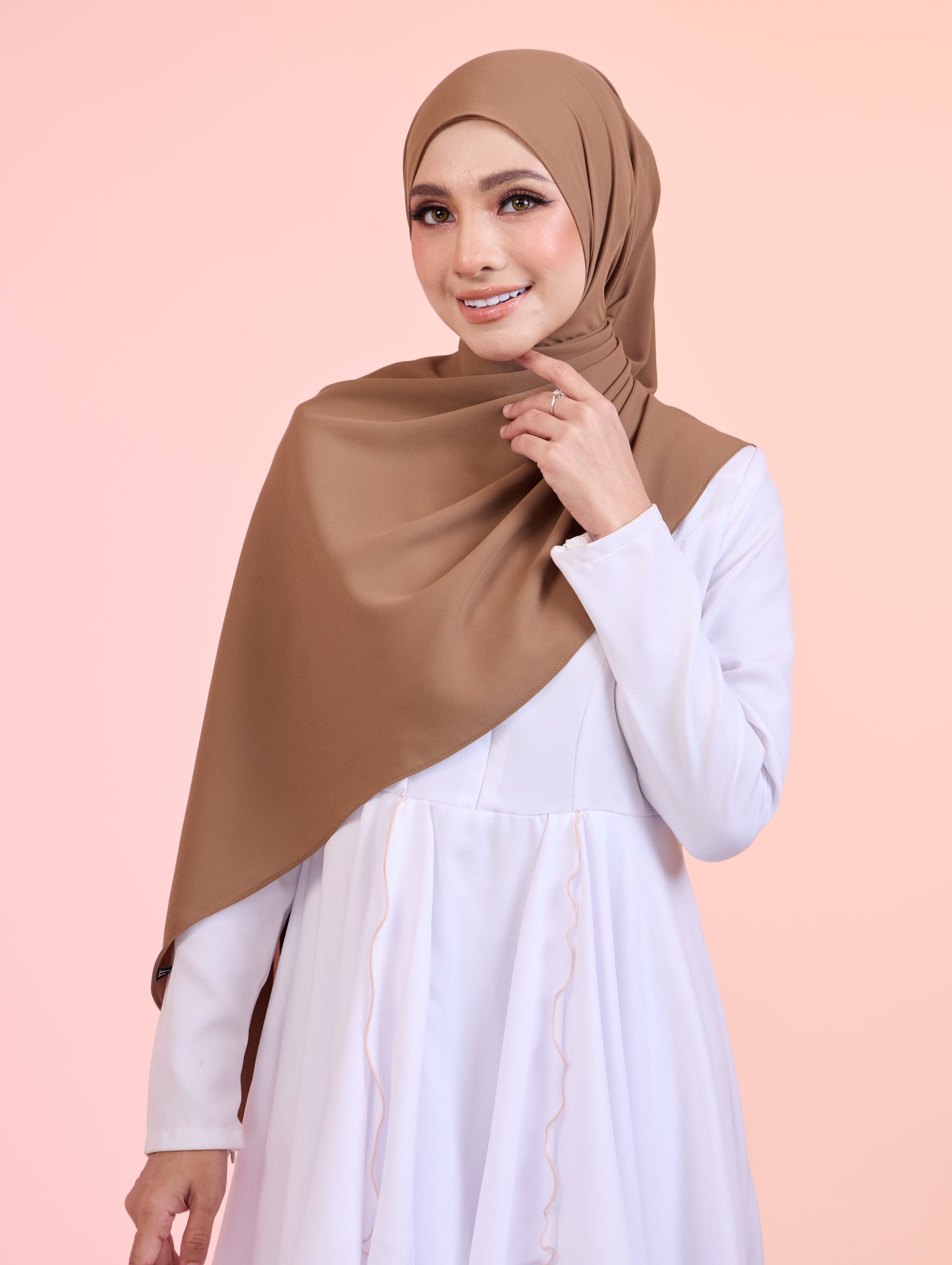 LUNARA Shawl in Coffee