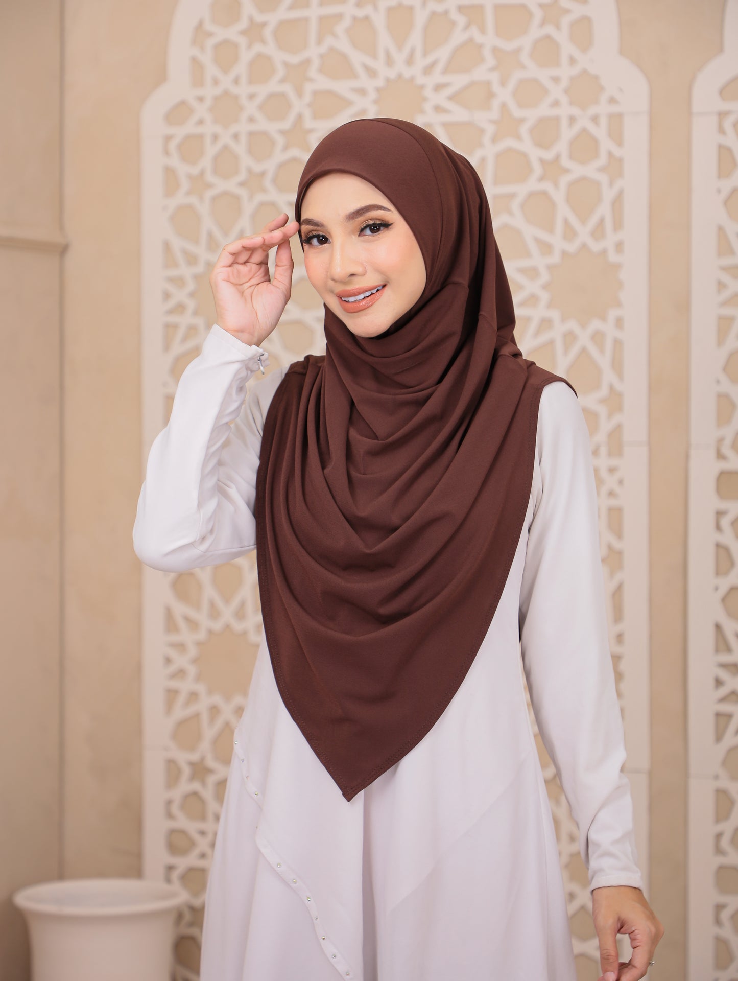 Husna Instant Hijab in Darkcoco