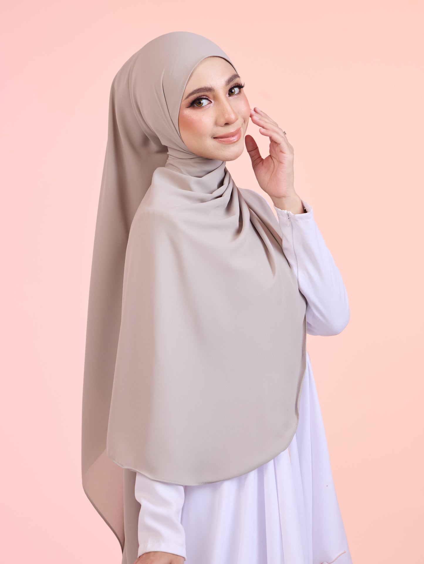 LUNARA Shawl in Mushroom