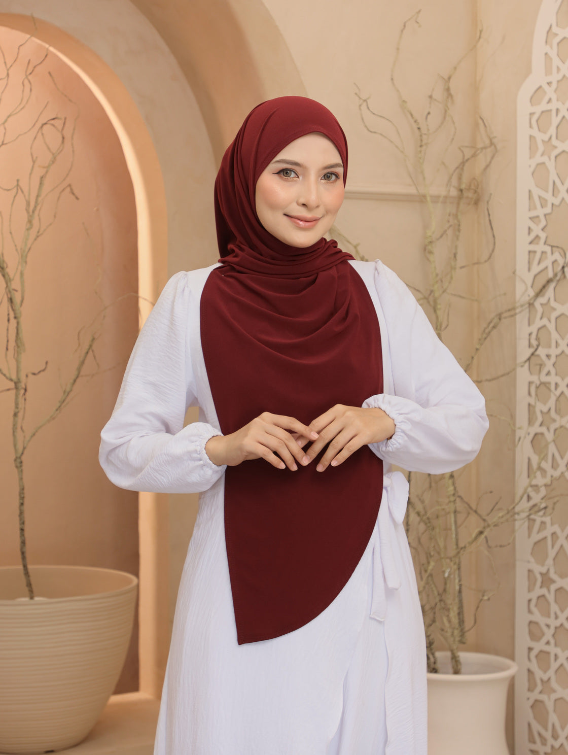 Hoodie Shawl in Burgundy