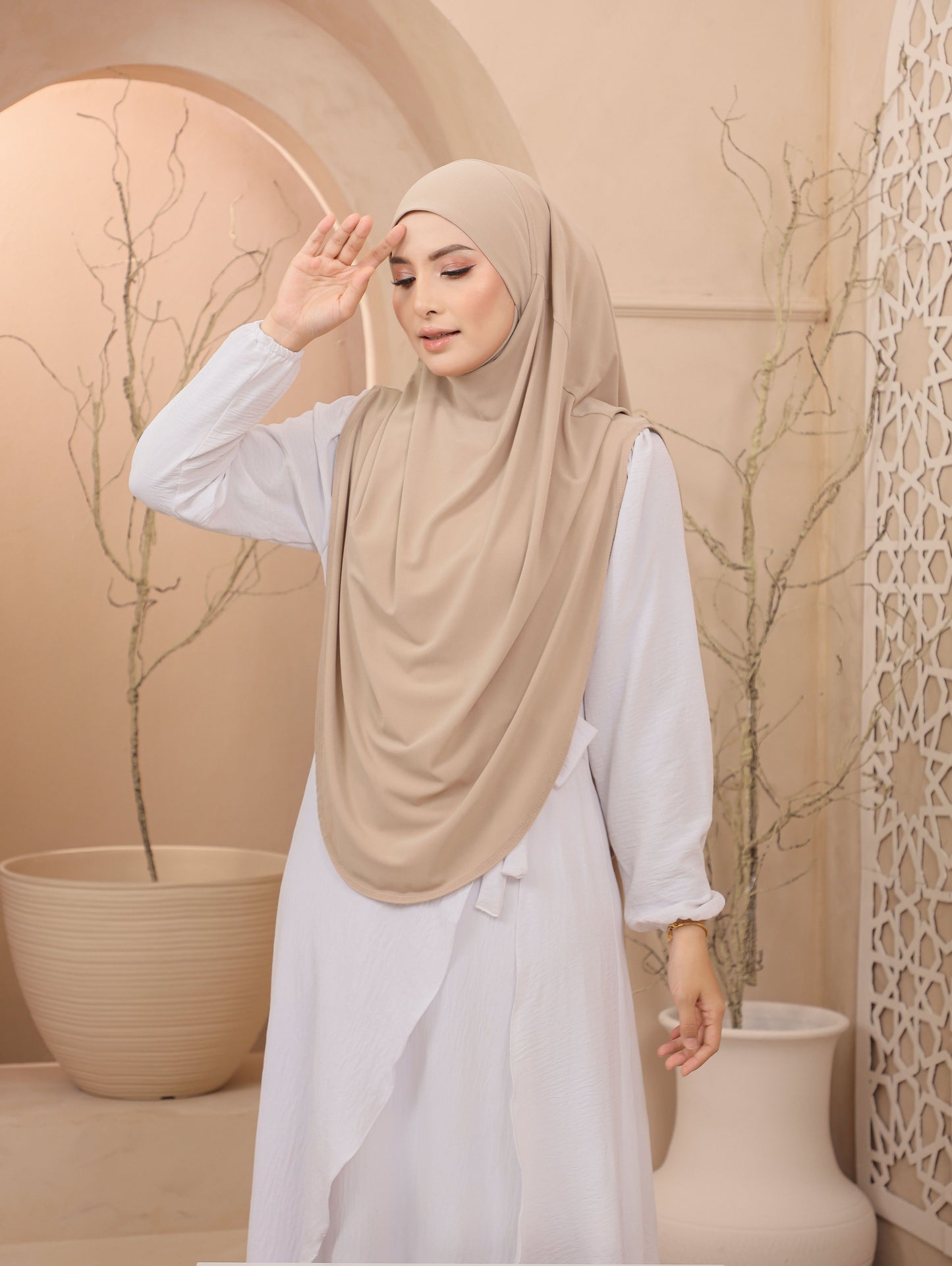 Sarung Labuh in Sand