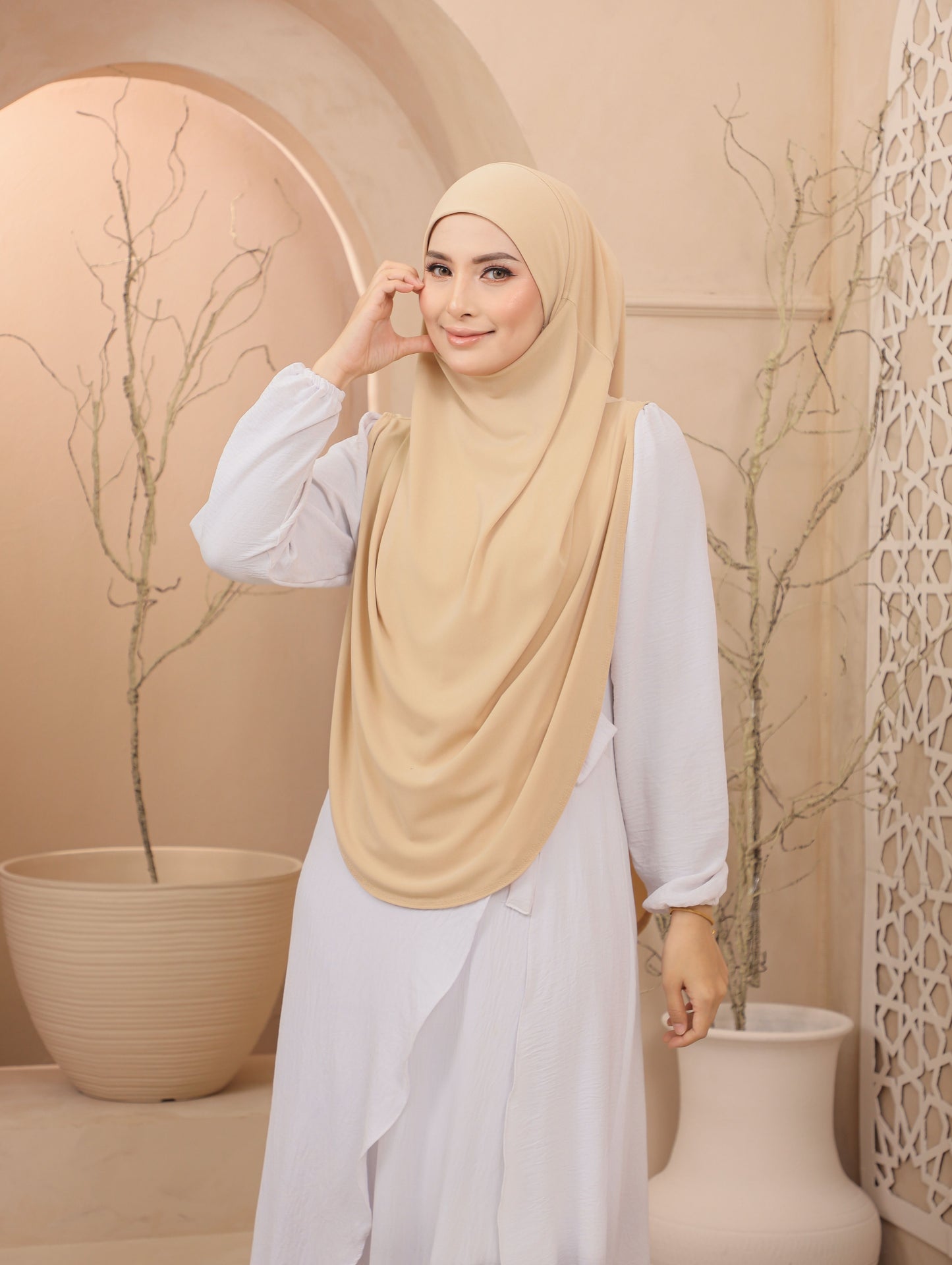 Sarung Labuh in Cream