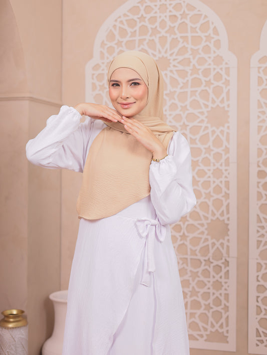 Trishawl in Cream