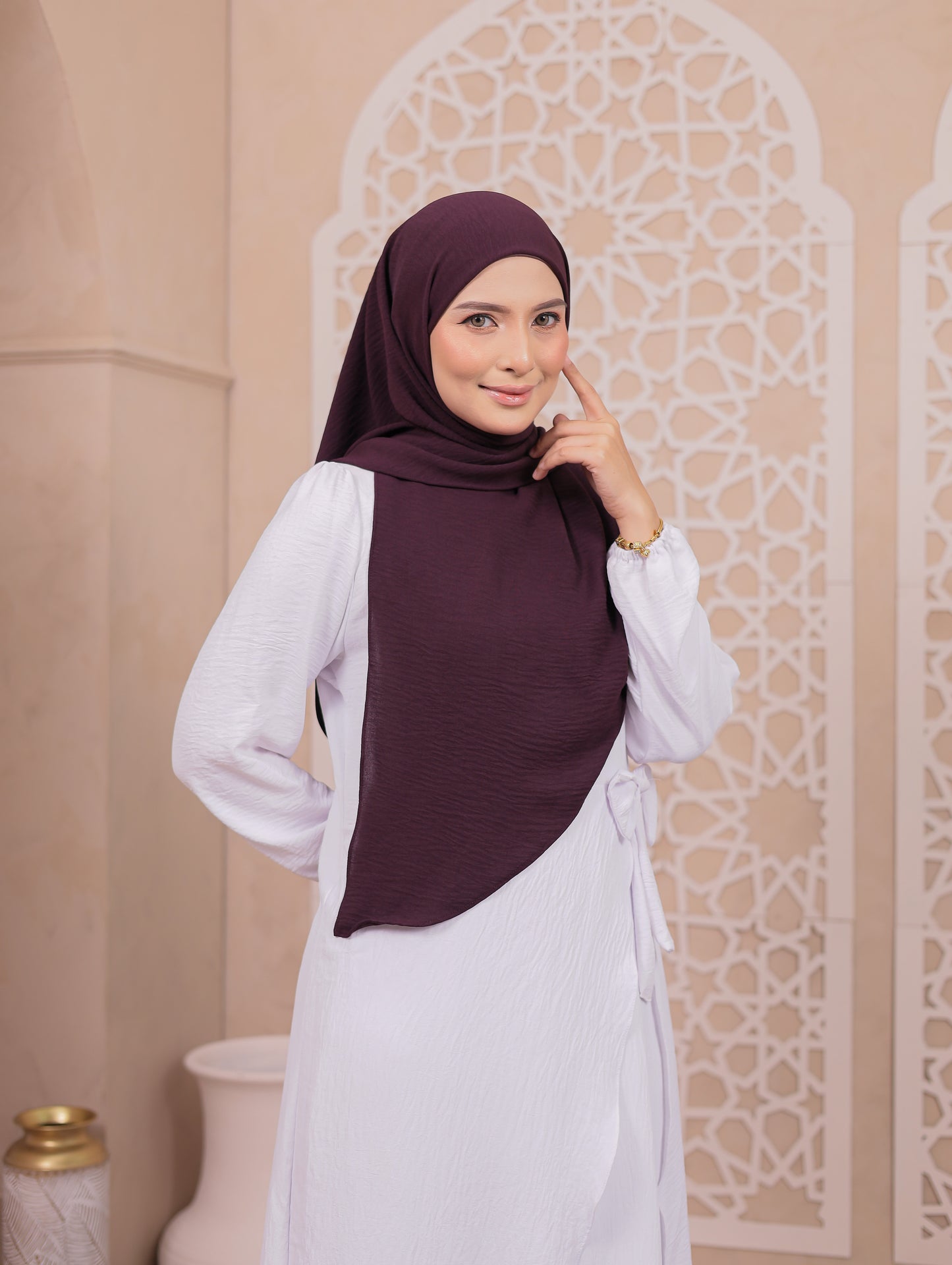 Trishawl in Darkpurple