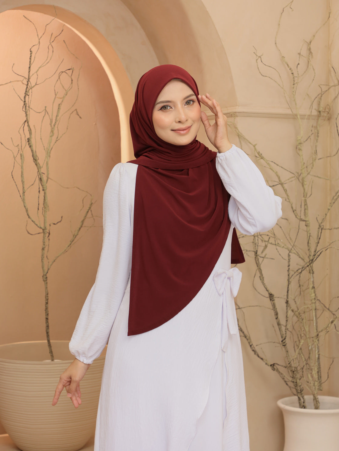 Bawal Lazy Premium Mosscrepe in Burgundy