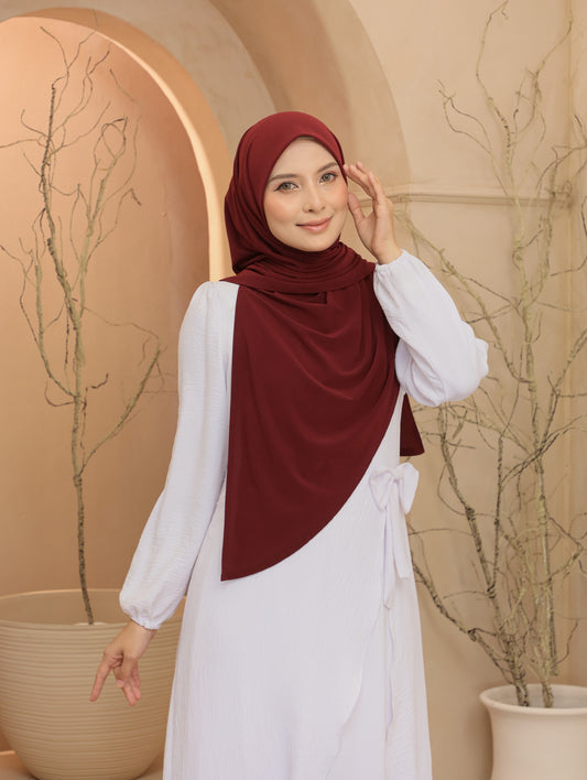 Bawal Lazy Premium Mosscrepe in Burgundy