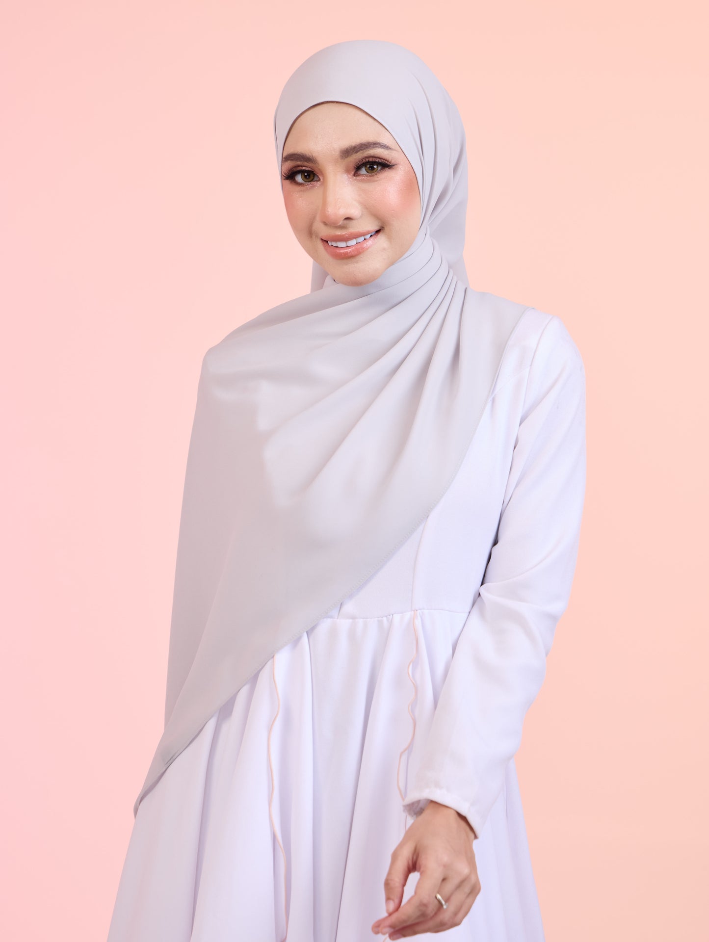 LUNARA Shawl in Cloud