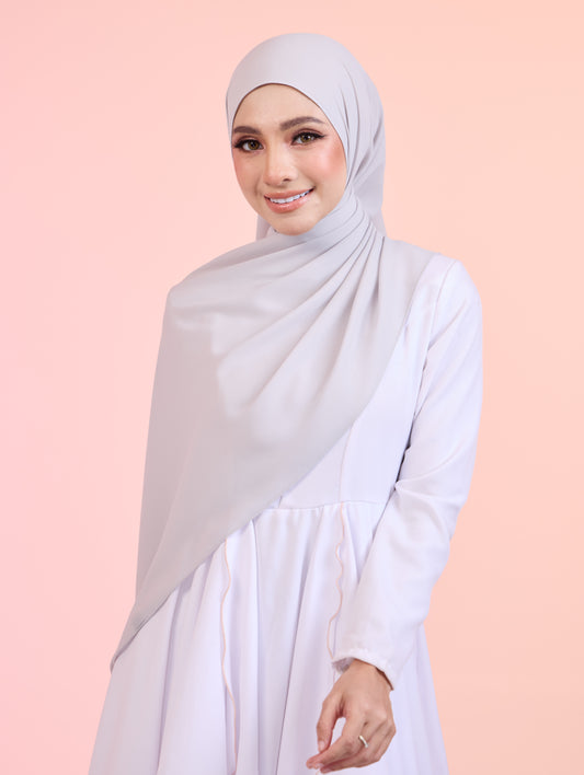 LUNARA Shawl in Cloud