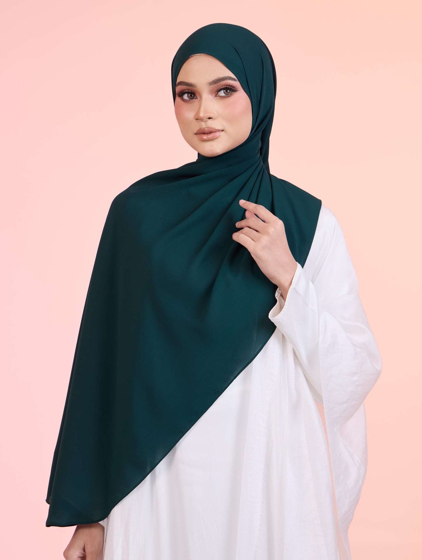 LUNARA Shawl in Emerald