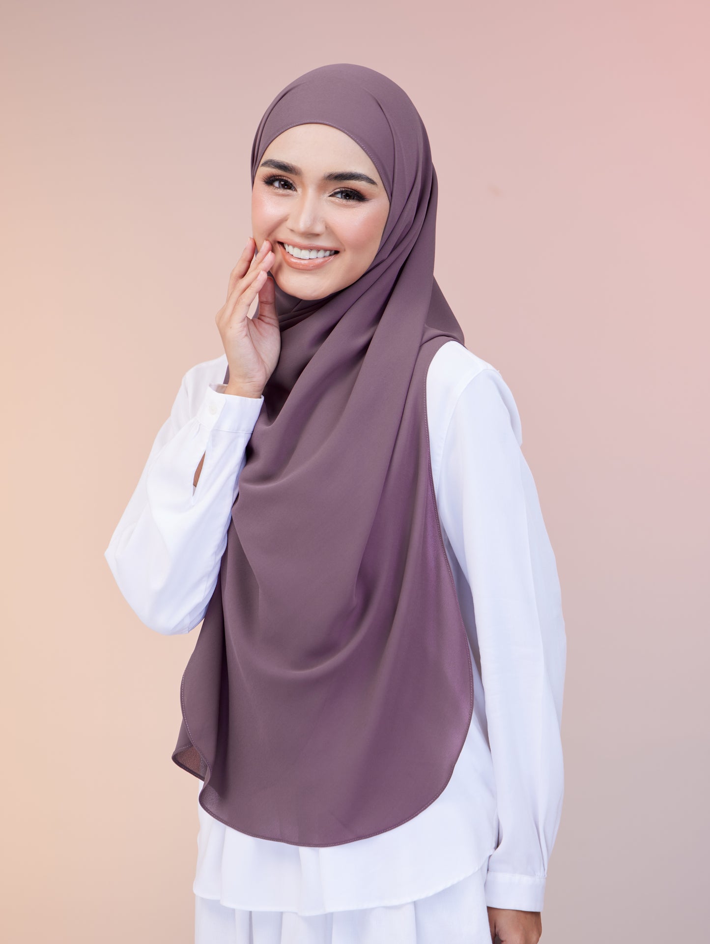 Maya Shawl Chiffon in Berry