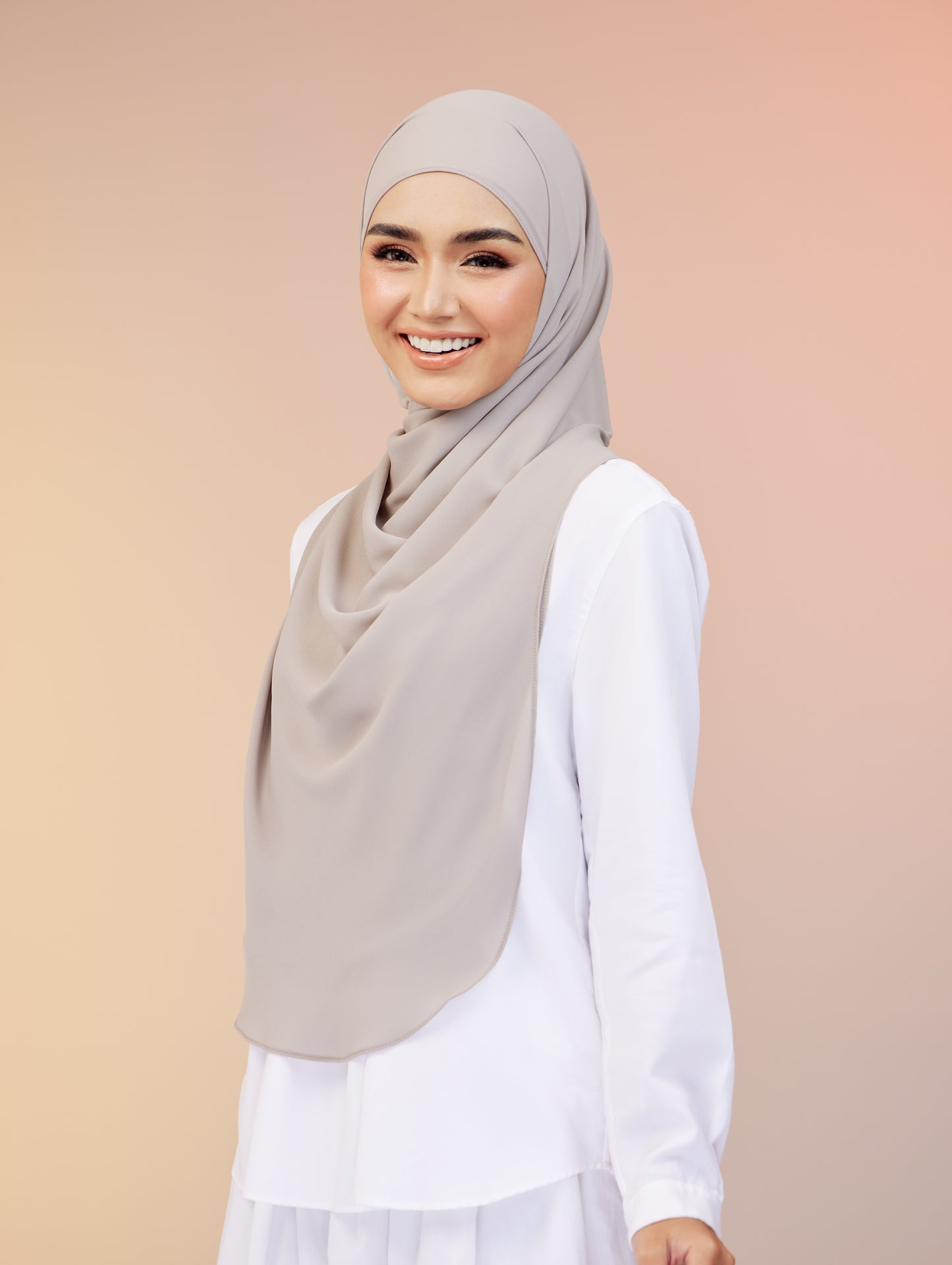 Maya Shawl Chiffon in Mushroom
