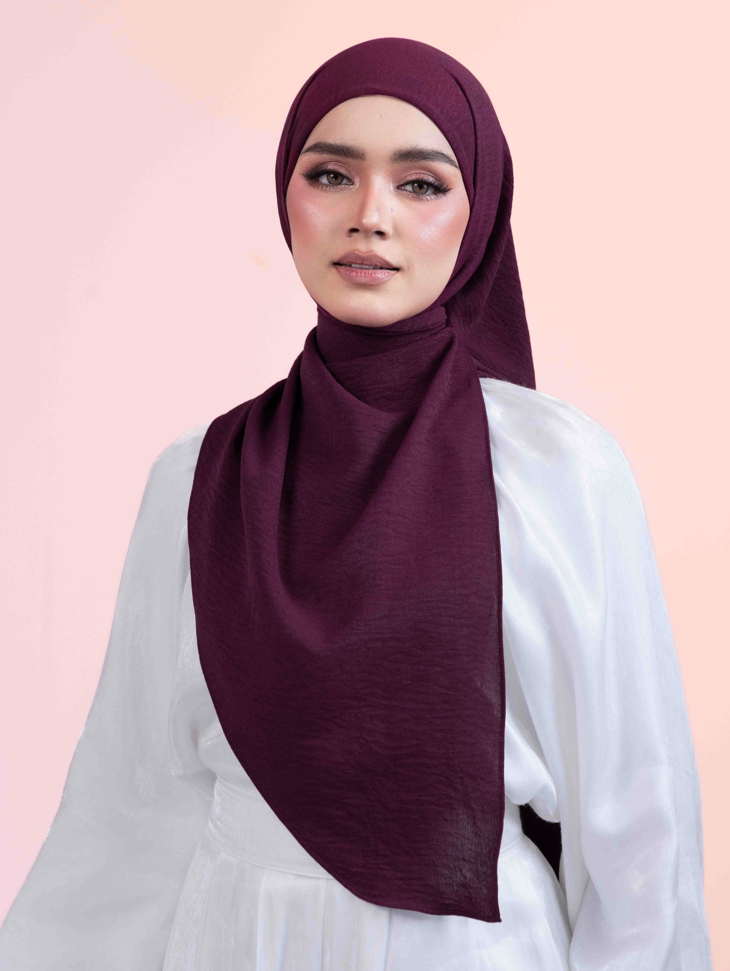 Trishawl Crinkle 2.0 in Wine