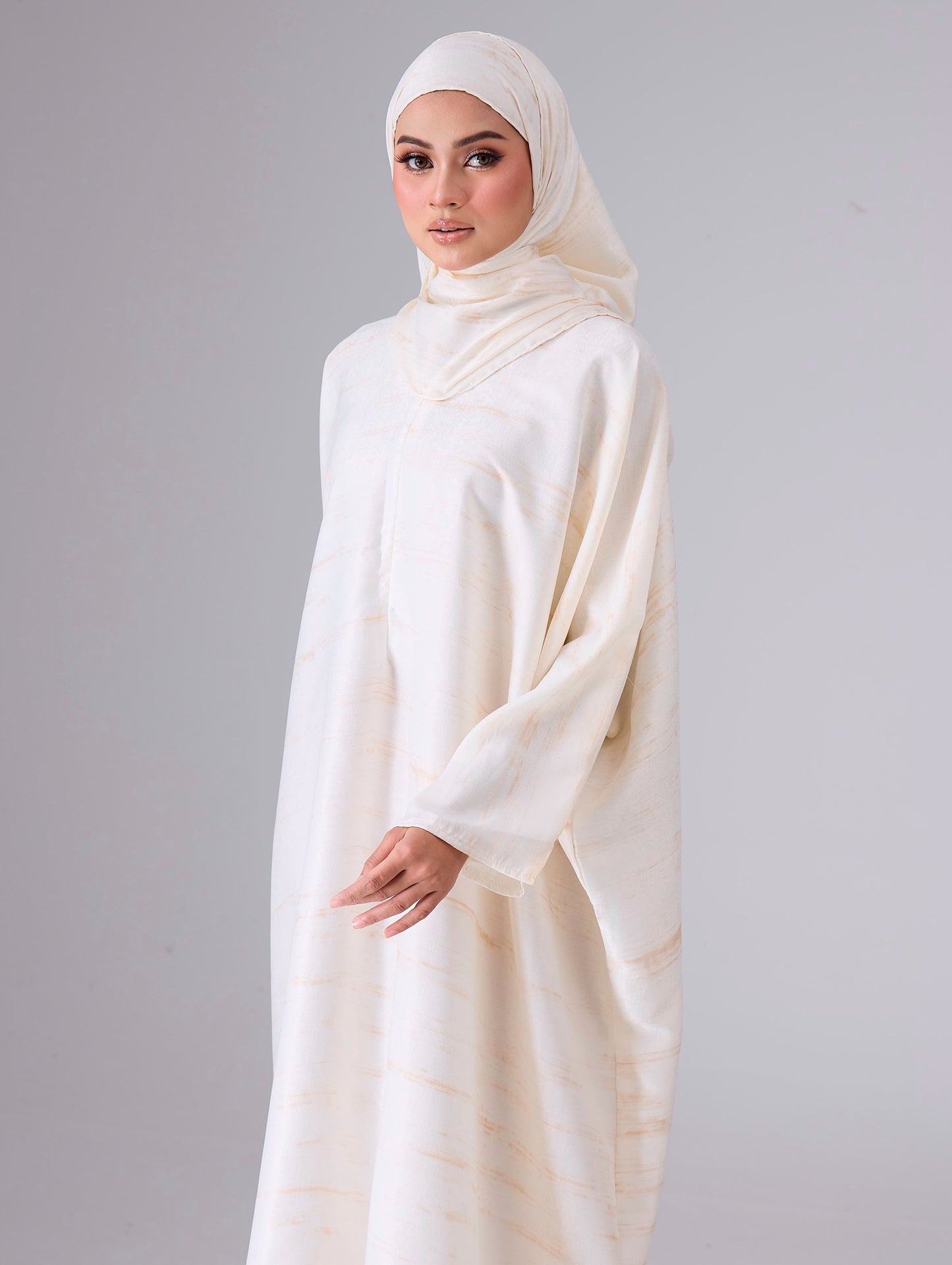 Kaftan Zara in Cream