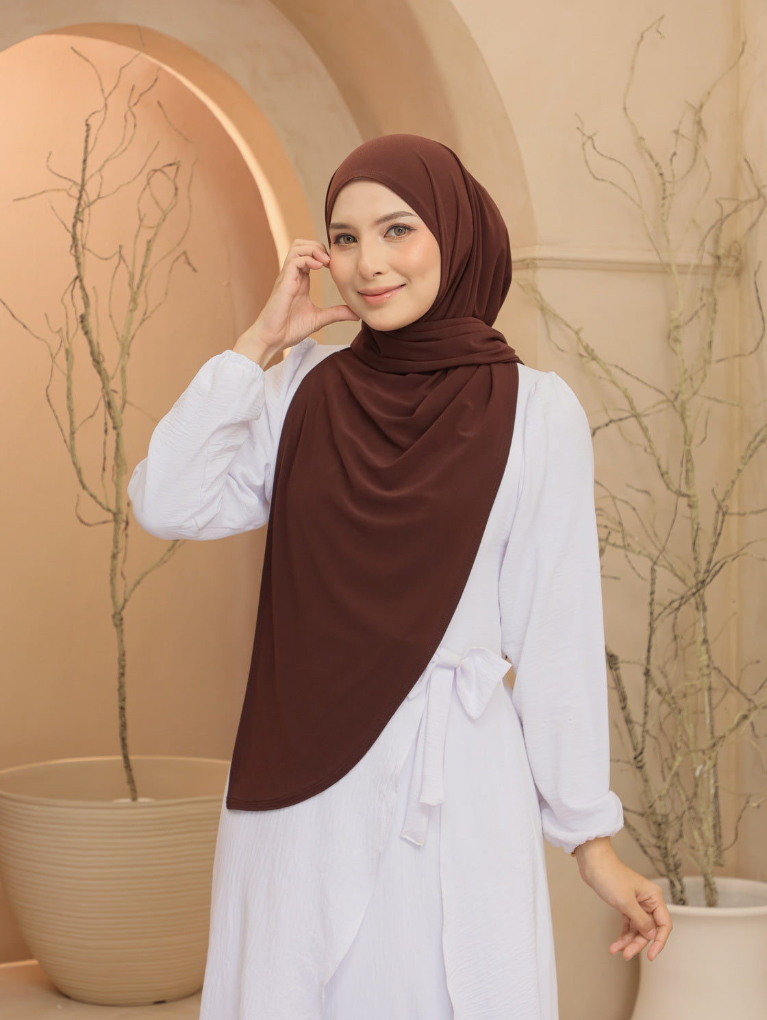 Hoodie Shawl in DarkCoco