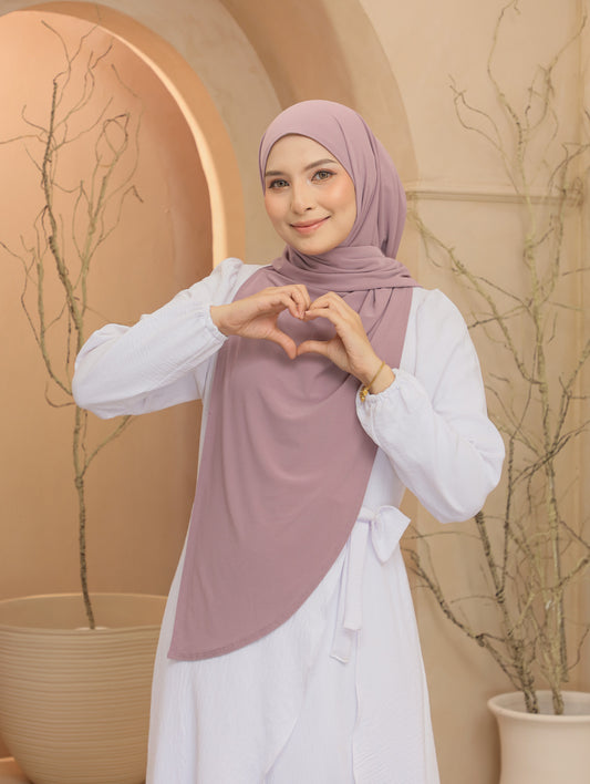 Hoodie Shawl in Plum