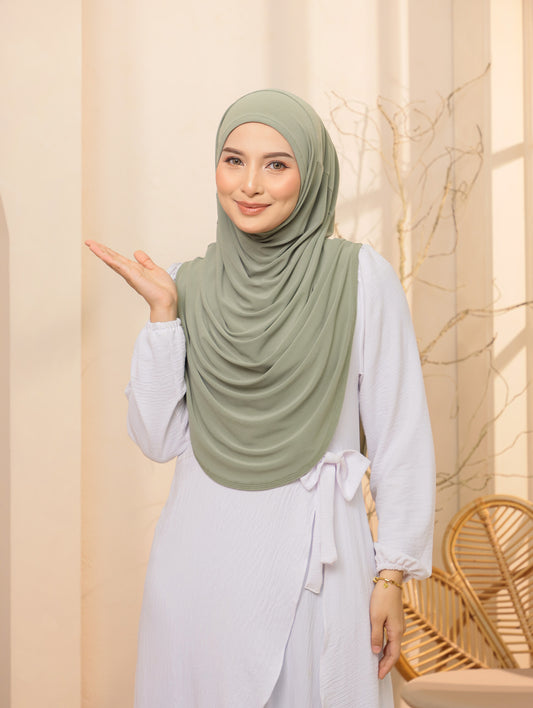 Zoya Labuh in Pistachio