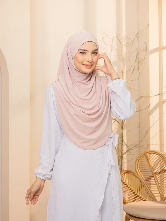 Zoya Labuh in SoftPink