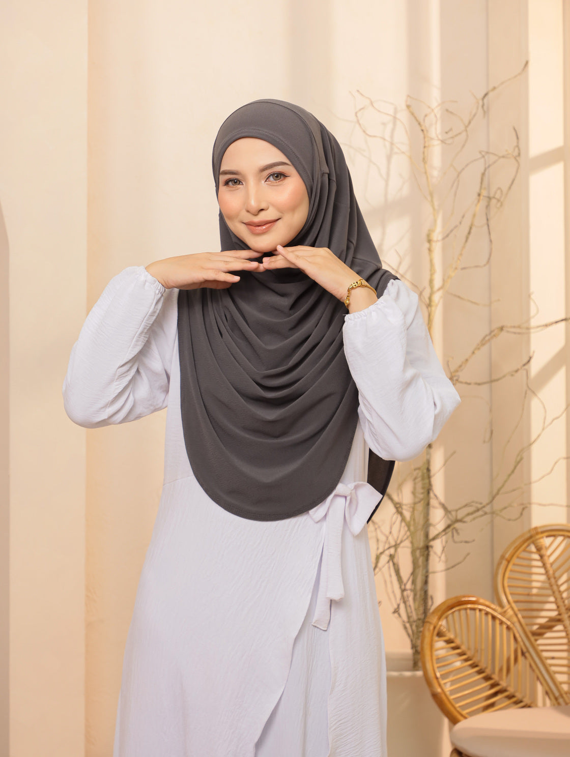 Zoya Labuh in StormGrey