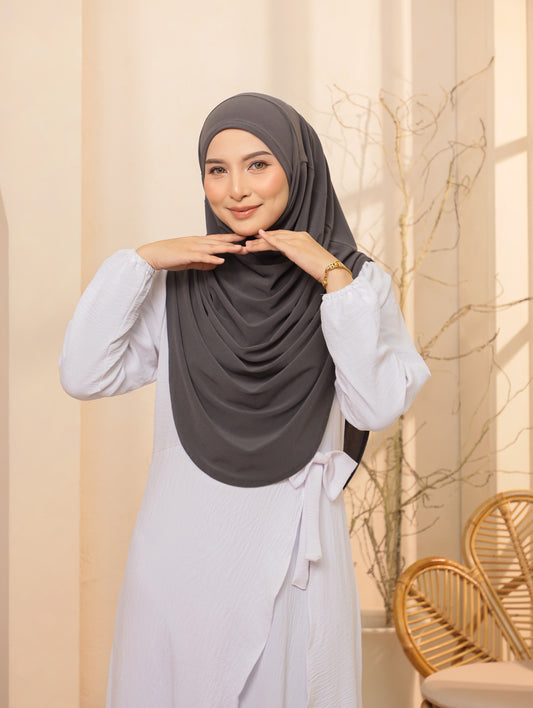 Zoya Labuh in StormGrey