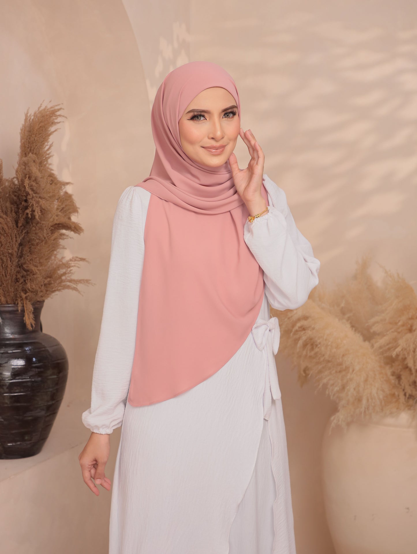 Trishawl Chiffon in Pink