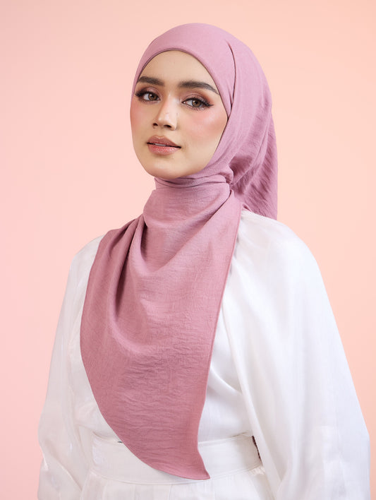Trishawl Crinkle 2.0 in Pink