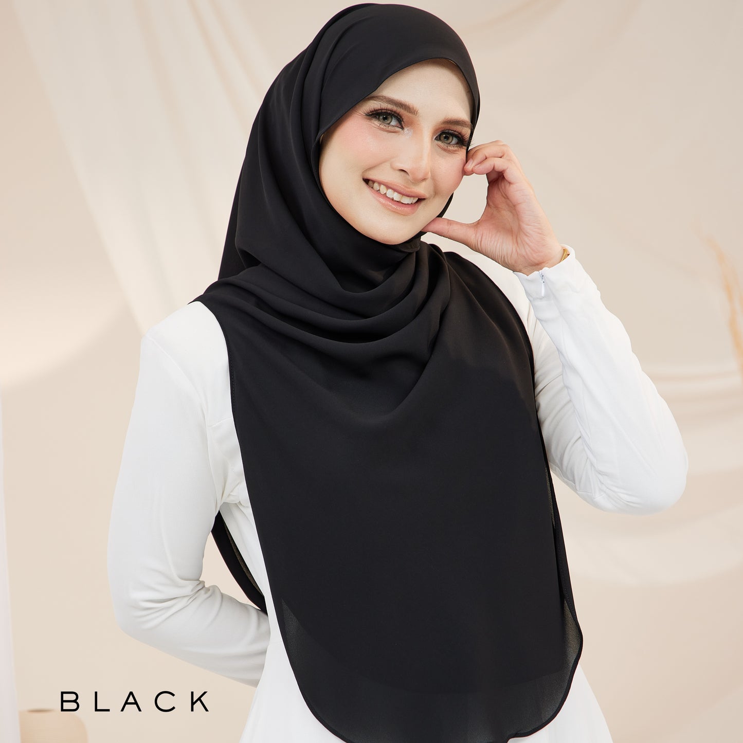 Maya Shawl Chiffon in Black