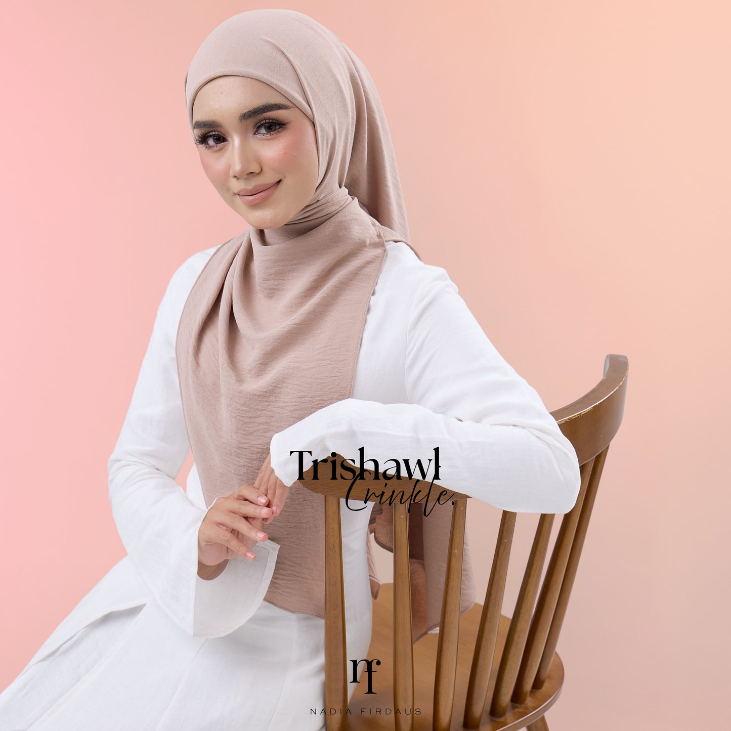 Trishawl Crinkle 2.0 in Nude