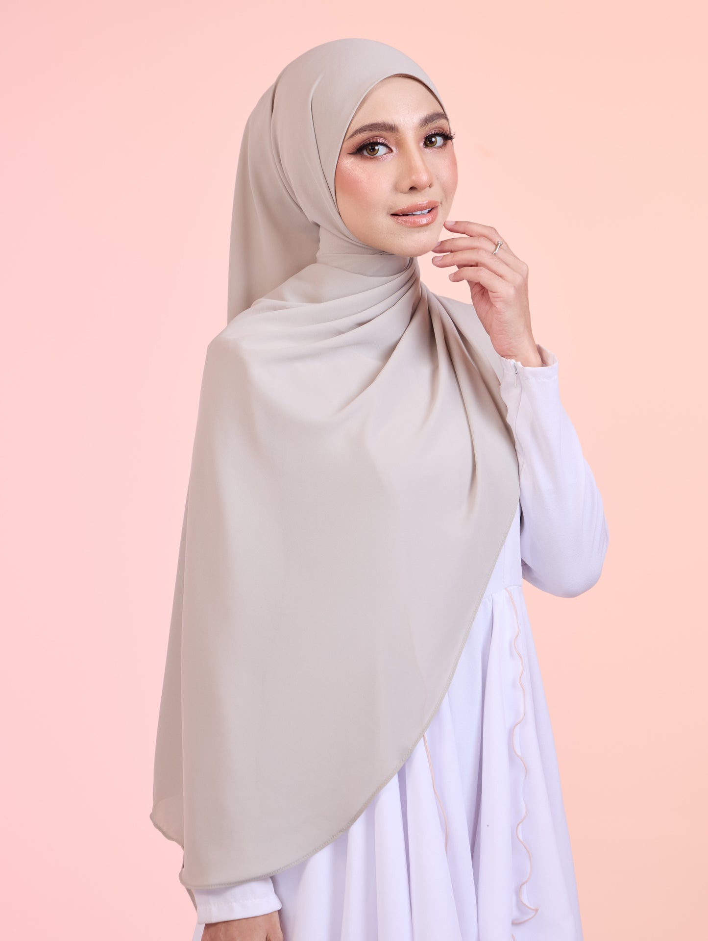 LUNARA Shawl in Stone