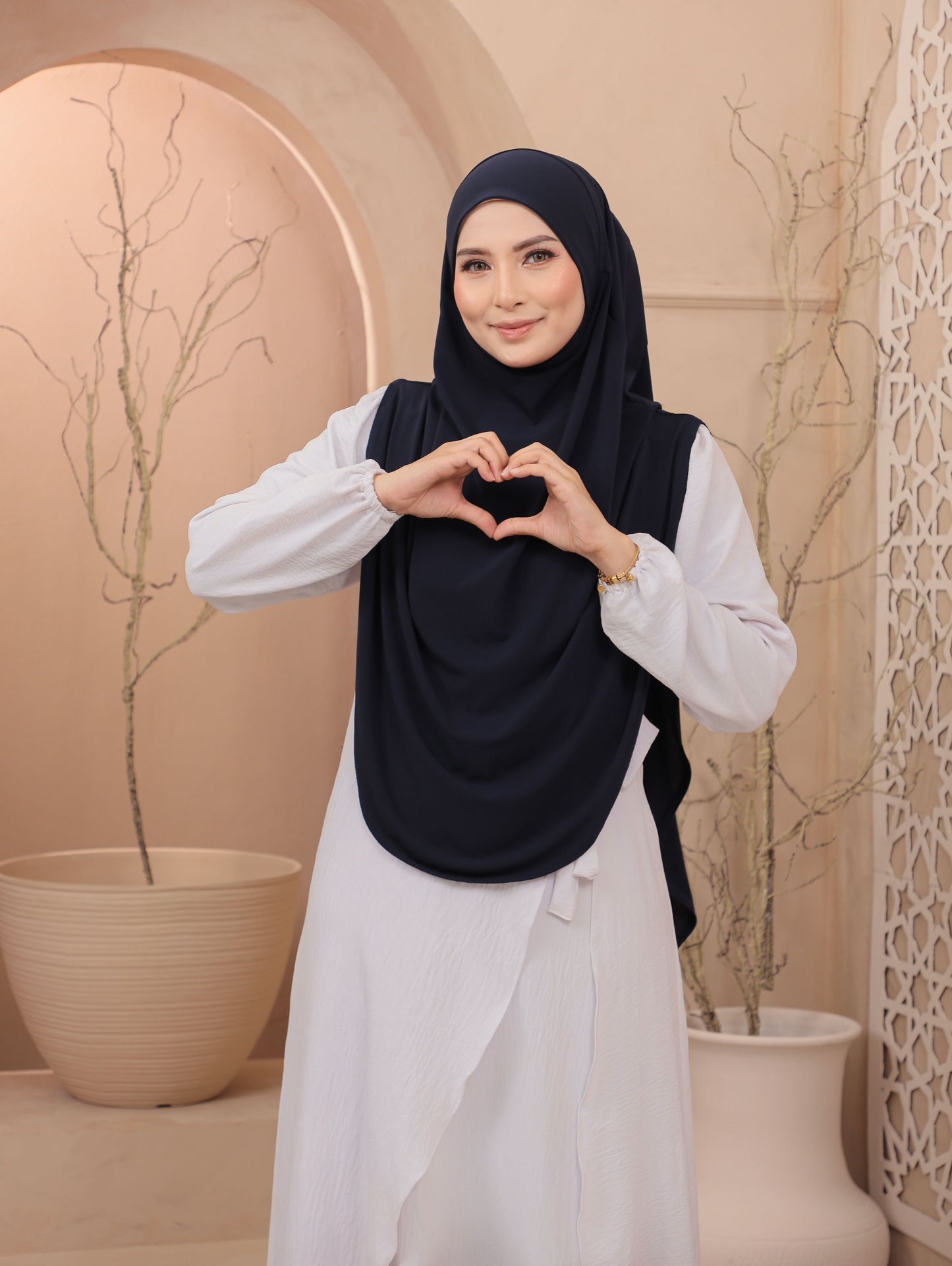 Sarung Labuh in Navy