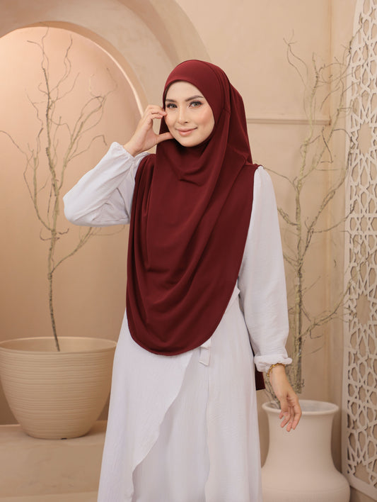 Sarung Labuh in Burgundy