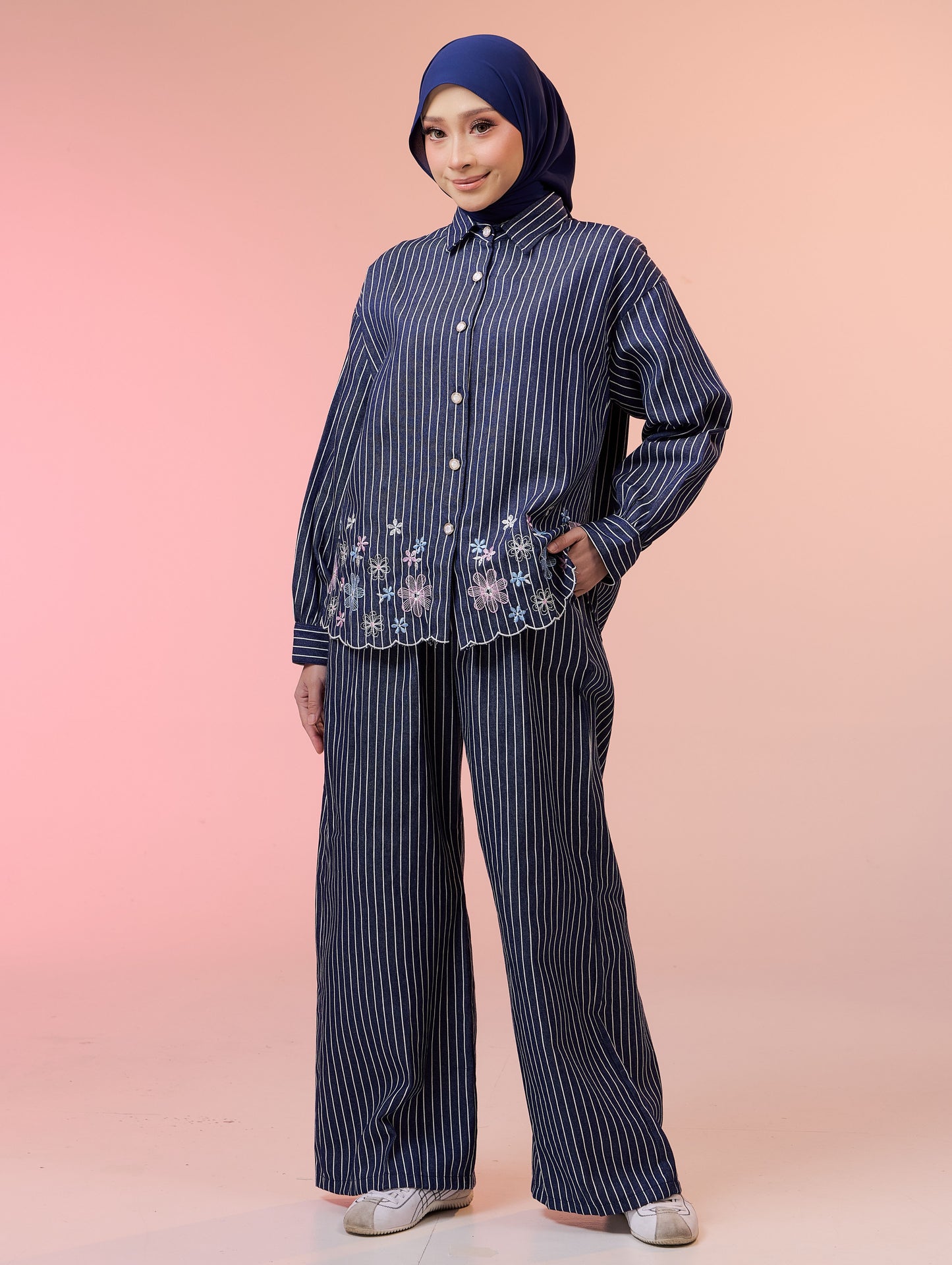 Delaila Denim Pants Set in Dark Wash