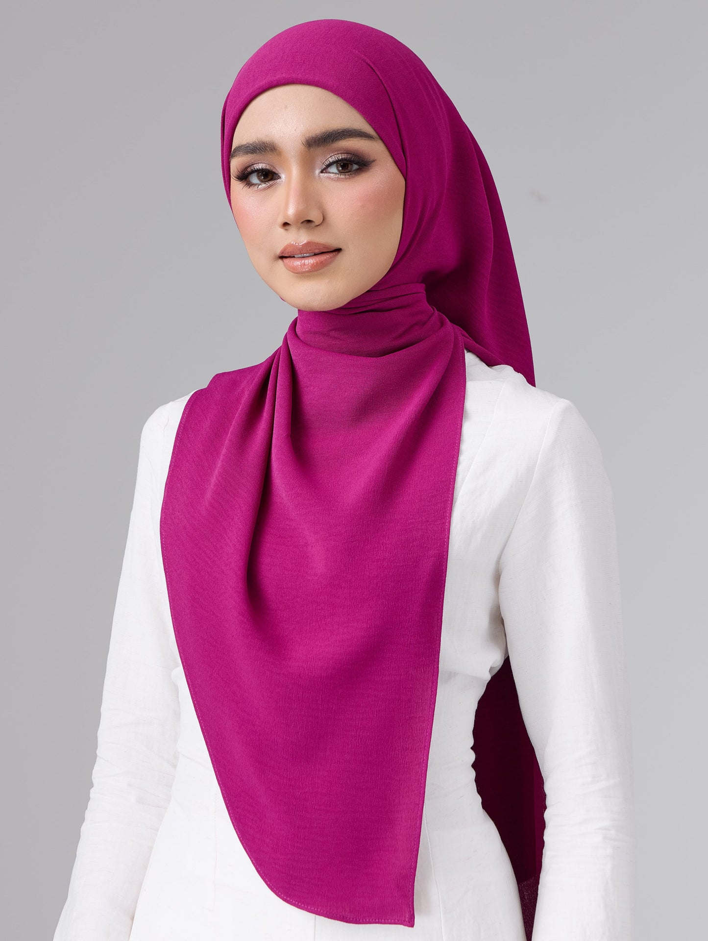 Trishawl Crinkle 2.0 in Magenta